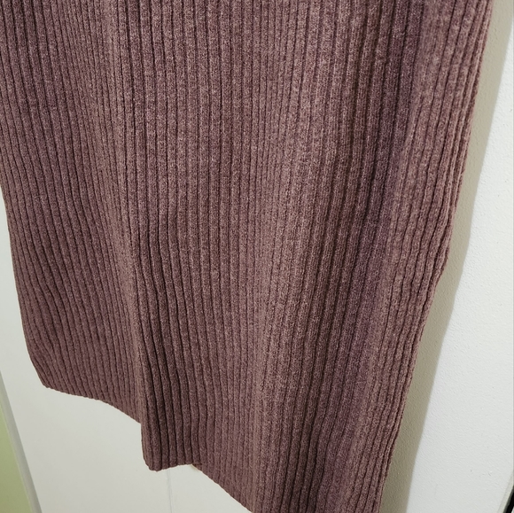 Gap Knit Midi Skirt in purple fig - Size L - NWT - Picture 4 of 8